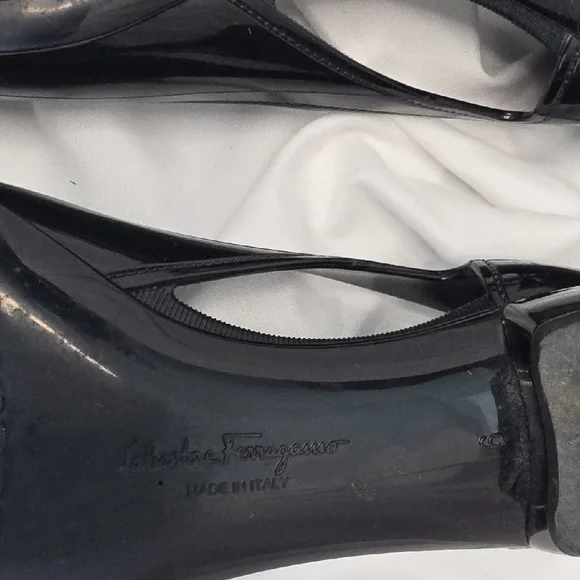 Salvatore Ferragamo Jelly Bow Vara - Picture 2 of 6